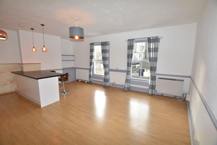 2 Bedroom Flat To Rent In Upper Lambridge Street, Bath, BA1