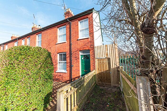 3 Bedroom Terraced House To Rent In Seaford Road, Wokingham, RG40