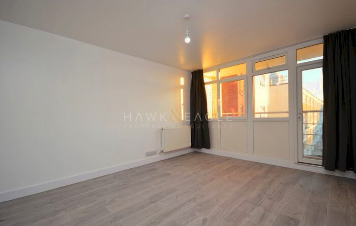 2 Bedroom Flat To Rent In Beckley House, Hamlets Way, London, E3