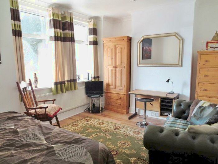 2 Bedroom Flat To Rent In Coombe Terrace, Brighton, BN2