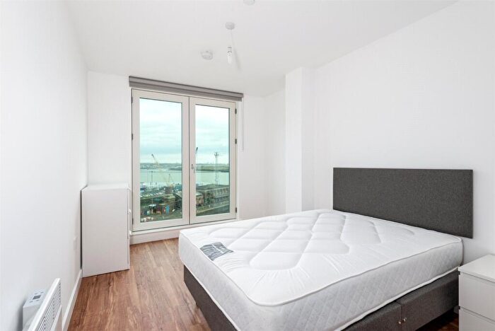 2 Bedroom Flat To Rent In Chatham Waters, North House, Gillingham Gate Road, Gillingham, ME4