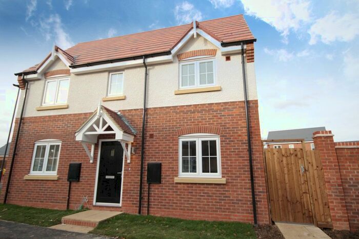 3 Bedroom Detached House To Rent In Iris Crescent, Mickleover, Derbyshire, DE3