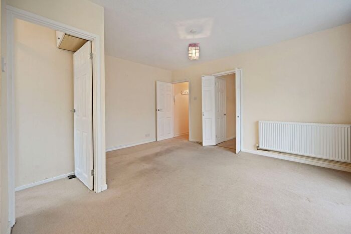 1 Bedroom Studio To Rent In Grange Road, Sutton, SM2