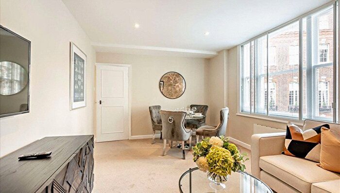 1 Bedroom Flat To Rent In Hill Street, London, W1J