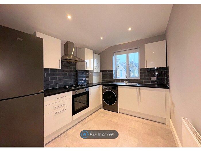 1 Bedroom Flat To Rent In Selby Road, London, E11