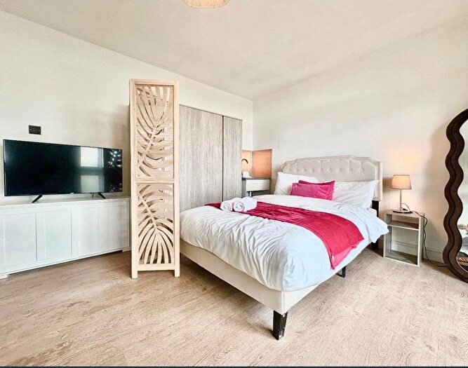 2 Bedroom Property To Rent In Unit, Th Floor, E3