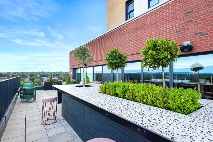 2 Bedroom Flat To Rent In Sutton Court Road, Sutton, SM1