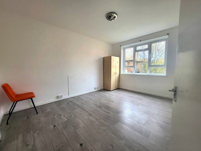 2 Bedroom Flat To Rent In Bermans Way, London, NW10