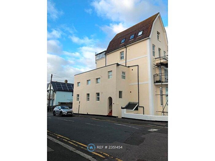 1 Bedroom Flat To Rent In West Parade, Hythe, CT21