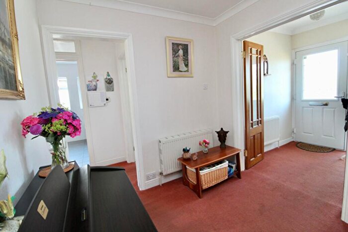 3 Bedroom Detached Bungalow For Sale In Highfield Road, Lymington, SO41