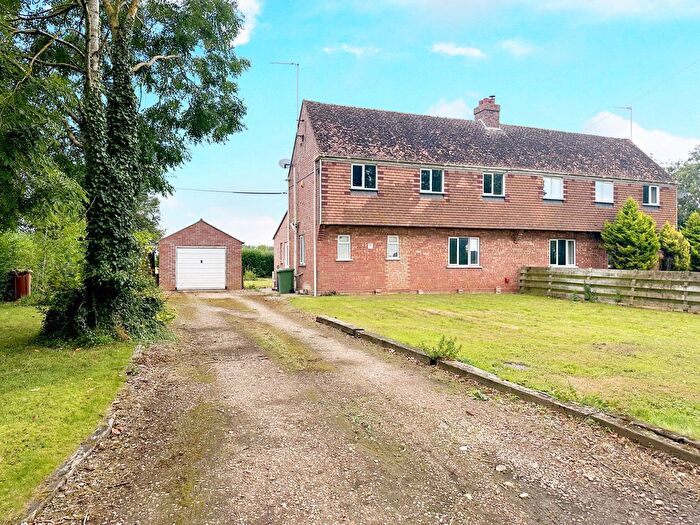 3 Bedroom Cottage To Rent In Coldham, Wisbech, PE14