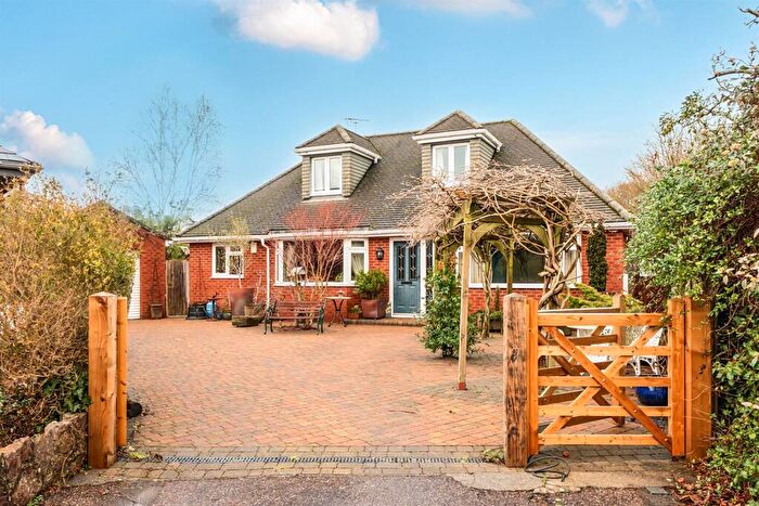 4 Bedroom Bungalow For Sale In Higher Shapter Close, Topsham, Exeter, EX3