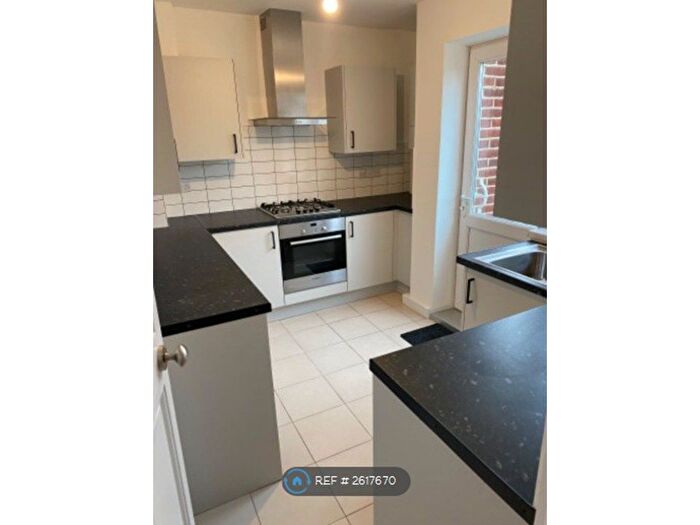 1 Bedroom Flat To Rent In Framlingham Crescent, London, SE9