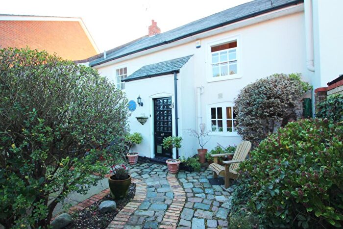 3 Bedroom Cottage To Rent In Shore Road, Hythe, Semi-detached, SO45