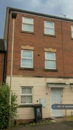 3 Bedroom Terraced House To Rent In Sockburn Close, Hamilton, Leicester, LE5