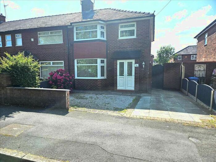 3 Bedroom Semi-Detached House To Rent In Derek Avenue, Fearnhead, Warrington, WA2
