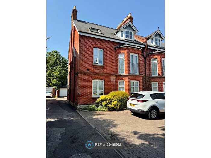 1 Bedroom Flat To Rent In Ditton Road, Surbiton, KT6