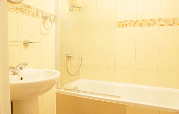 3 Bedroom Property To Rent In Montana Road, London, SW17