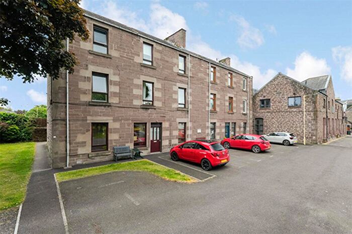 2 Bedroom Maisonette For Sale In Albert Place, Brechin, Angus, DD9