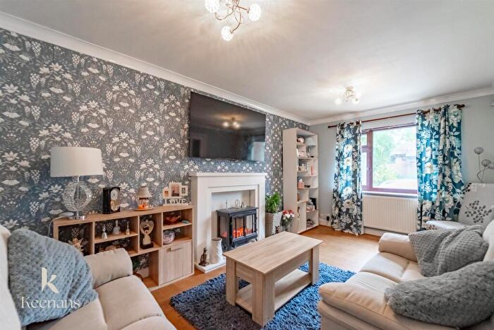 3 Bedroom Terraced House For Sale In Griffin Close, Bury, BL9