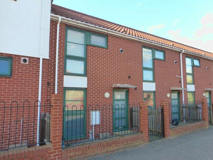 1 Bedroom Town House To Rent In Oak Lane, Norwich, NR3