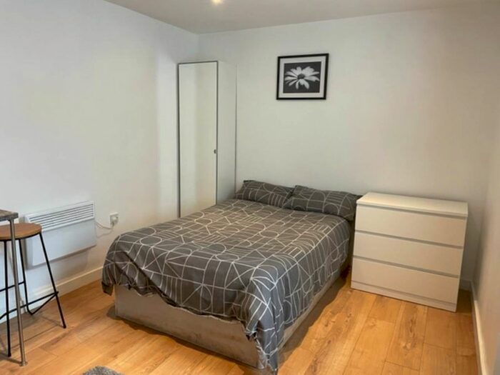 Studio To Rent In London Road, Warmley, Bristol, BS30