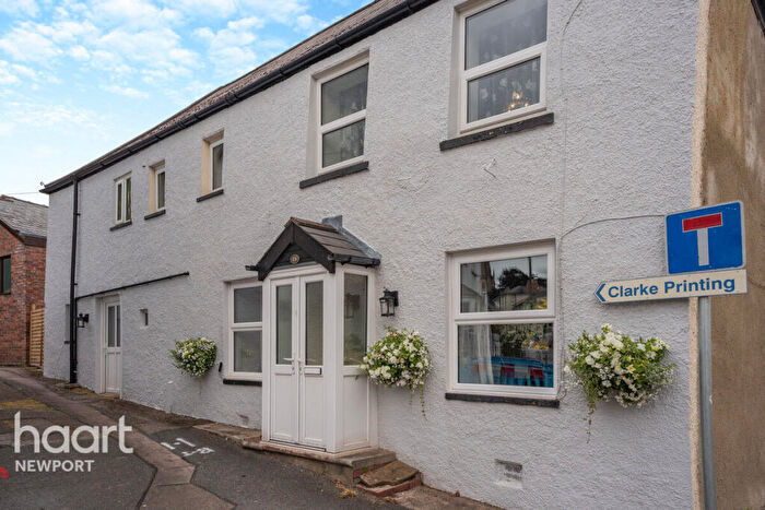 3 Bedroom Detached House To Rent In St James Square, Monmouth, NP25
