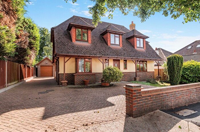 3 Bedroom Detached House For Sale In Woodside Road, Bromley, BR1