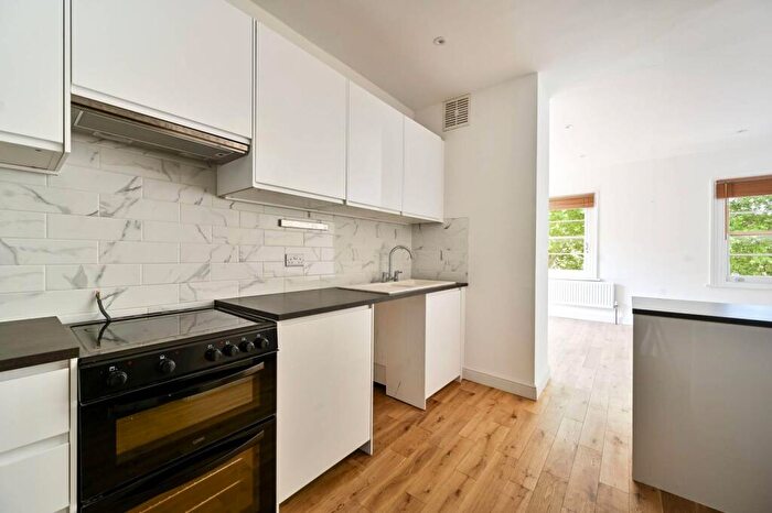2 Bedroom Flat For Sale In Cambridge Gardens, North Maida Vale, London, NW6