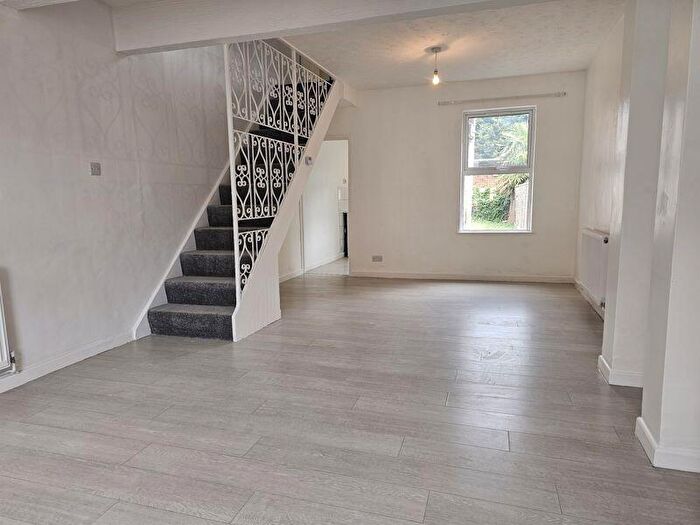 2 Bedroom House To Rent In New Street, Gloucester, GL1