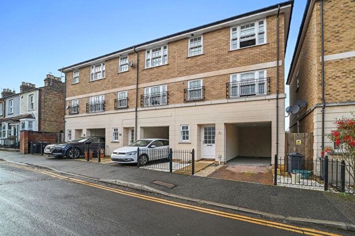 4 Bedroom End Terrace House For Sale In Marlborough Road, Chelmsford, CM2