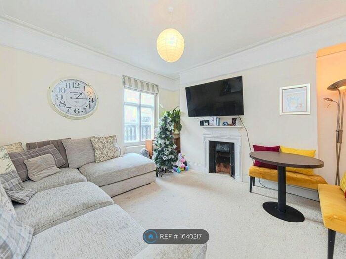 4 Bedroom Flat To Rent In London, London, W14