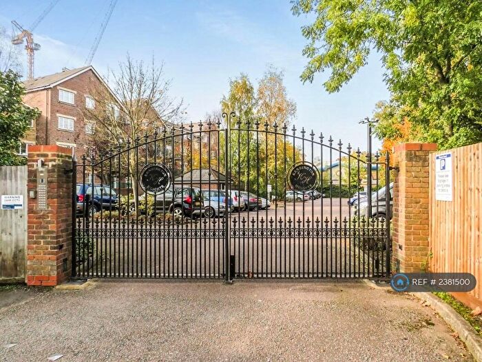 1 Bedroom Flat To Rent In Kensington Heights, Harrow, HA1