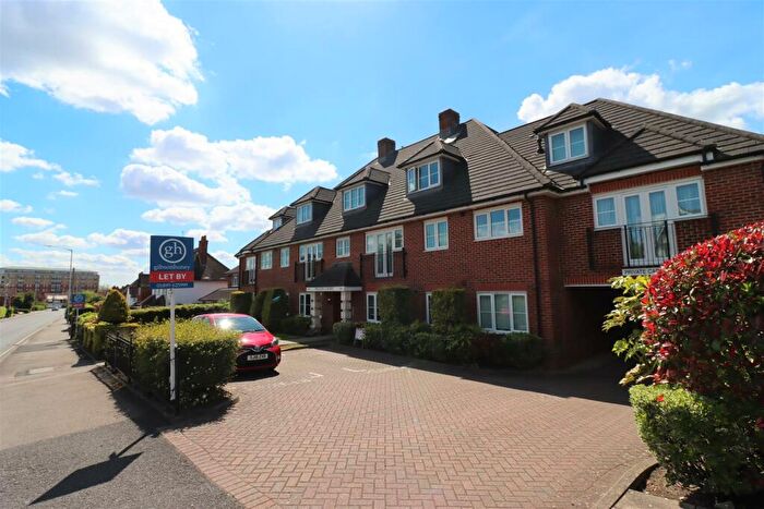 2 Bedroom Apartment To Rent In Nelson Court, Kingsend, Ruislip, HA4