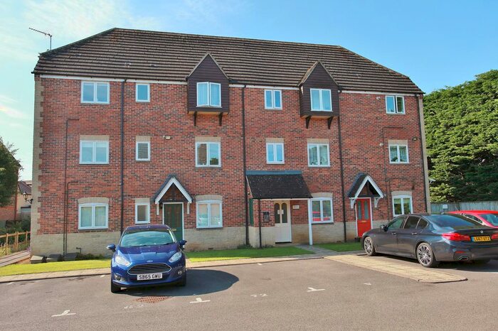 2 Bedroom Flat To Rent In Willow Brook, Abingdon OX14
