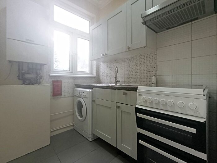 1 Bedroom Flat To Rent In Windsor Road, London, E7