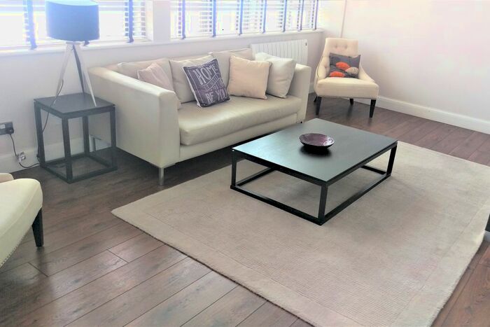 2 Bedroom Flat To Rent In Lawrence House, City Road, Clerkenwell, London, EC1V