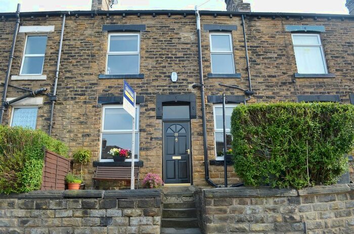 2 Bedroom Terraced House To Rent In Thorpe Road, Pudsey, LS28