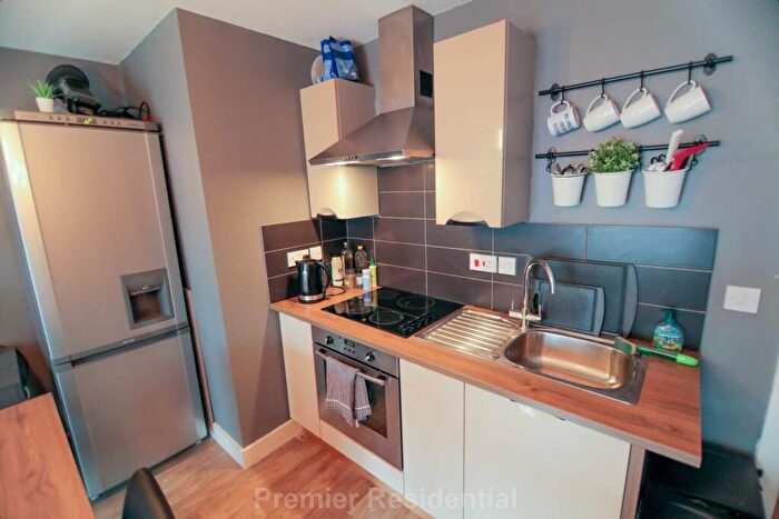 2 Bedroom Apartment To Rent In Steele House, Salford, M5