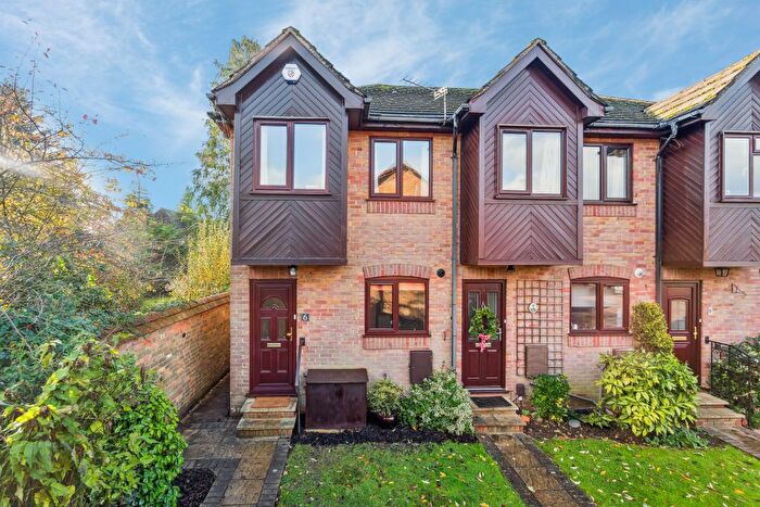 2 Bedroom End Of Terrace House For Sale In Hervines Court, Amersham, HP6