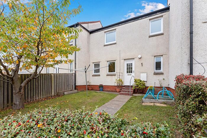 3 Bedroom Terraced House For Sale In Greenlaw Hedge, Colinton Mains, Edinburgh, EH13