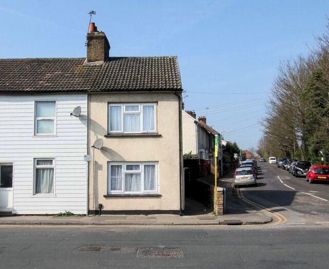2 Bedroom Property To Rent In Chalkwell Road, Sittingbourne, ME10