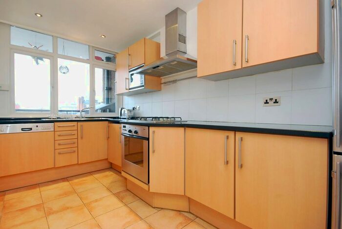 2 Bedroom Flat To Rent In Randolph Avenue, Little Venice, London, W9