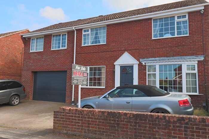 4 Bedroom Detached House For Sale In Priest Close, Hunmanby, YO14