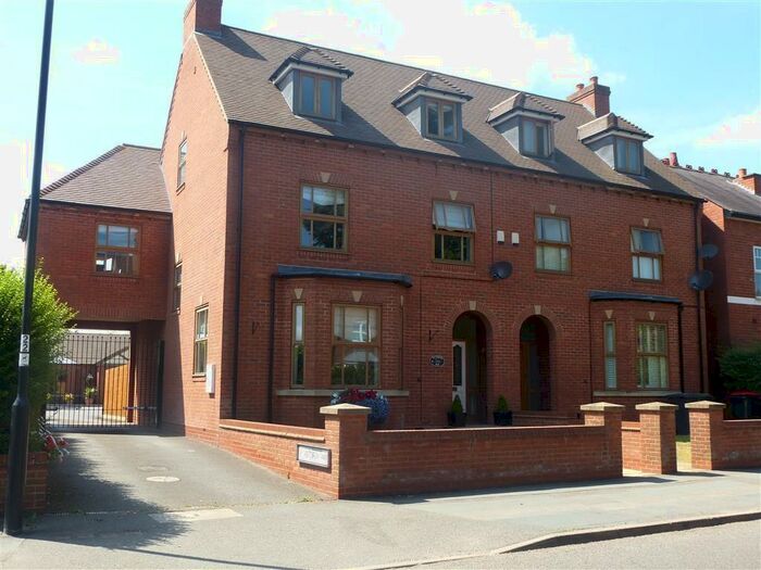 4 Bedroom House To Rent In Coventry Road, Coleshill, Birmingham, B46