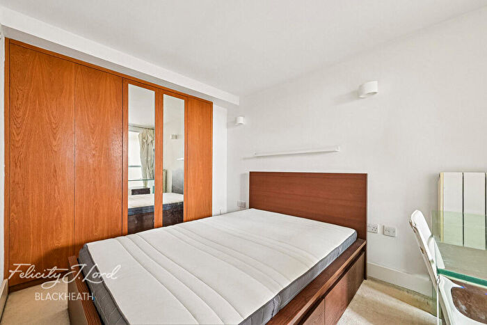2 Bedroom Apartment For Sale In Cadogan Road, Woolwich, SE18