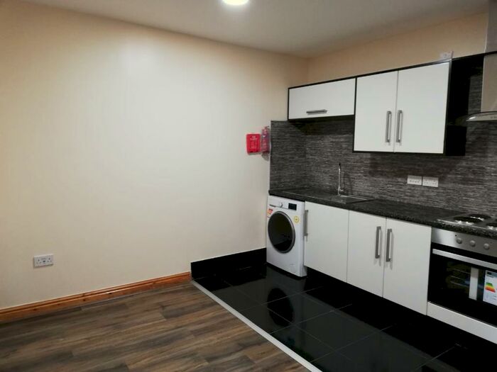1 Bedroom Apartment To Rent In Salters Lane, Tamworth, B79