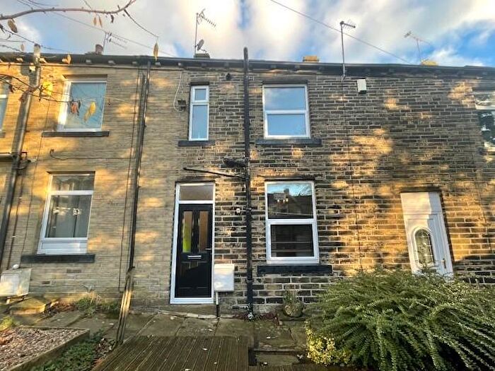 1 Bedroom Terraced House To Rent In Ladyfield, Thornton, Bradford, BD13