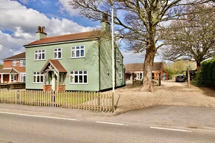 4 Bedroom Detached House For Sale In Main Road, Grainthorpe, LN11