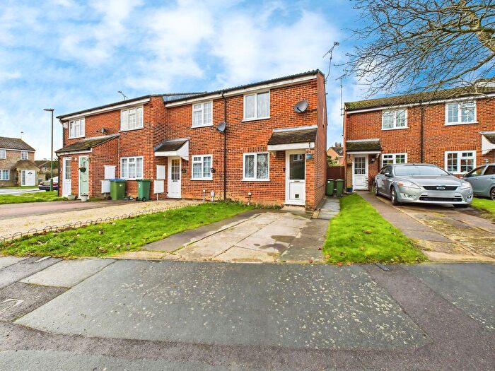 2 Bedroom End Terrace House For Sale In Wakehurst Mews, Horsham, RH12